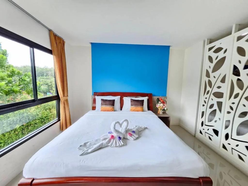 S4 Nai Yang Beach Phuket (SHA Plus+) 4*