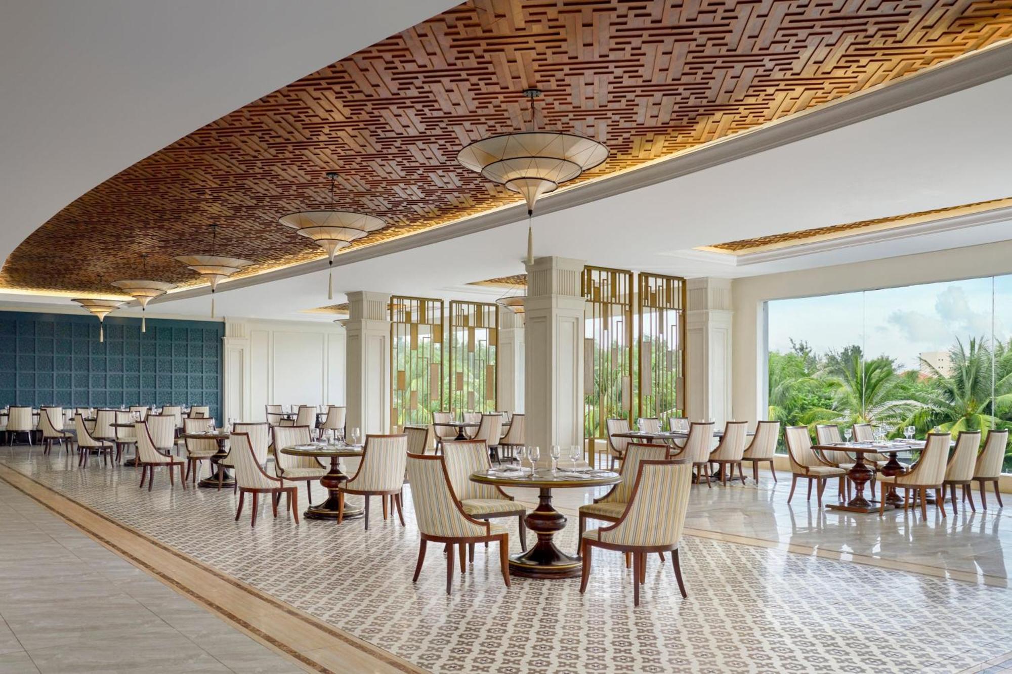 Danang Marriott Resort & Spa, Non Nuoc Beach Villas 5*