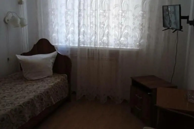 Лесная поляна 1*