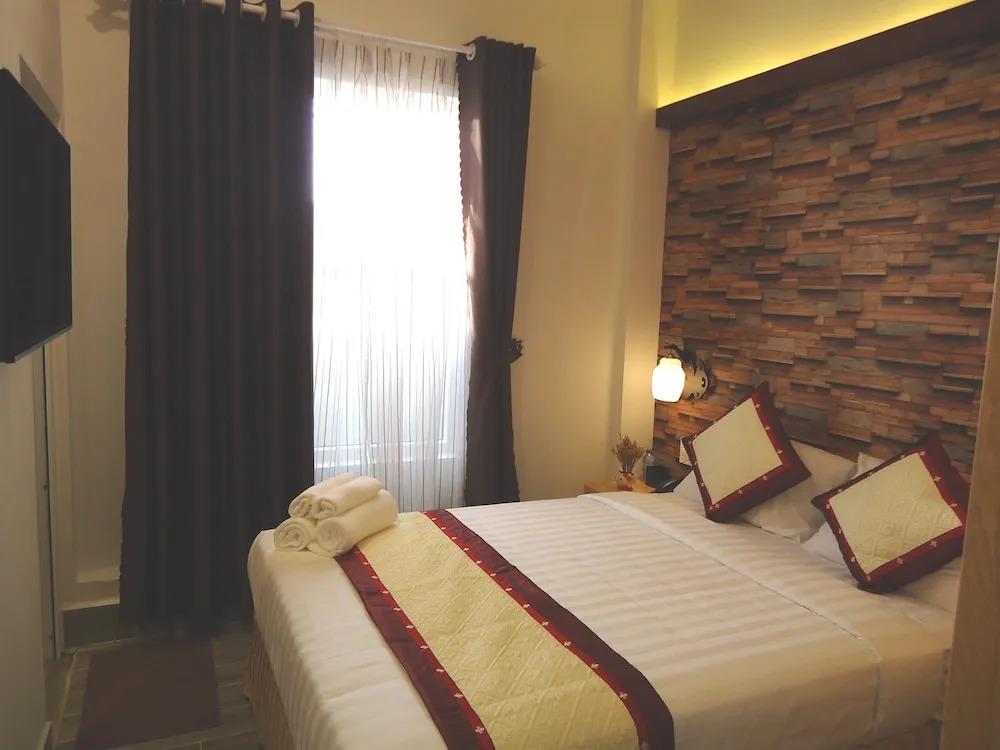 TUK Hotel 2*