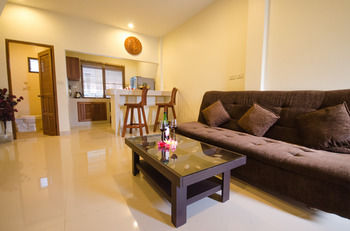Namphung Phuket 0*