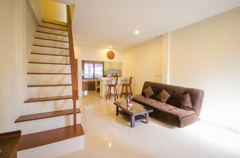 Namphung Phuket 0*