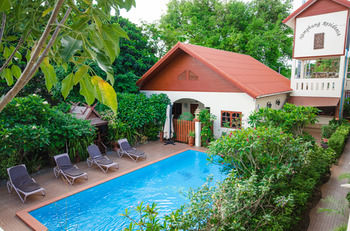 Namphung Phuket 0*