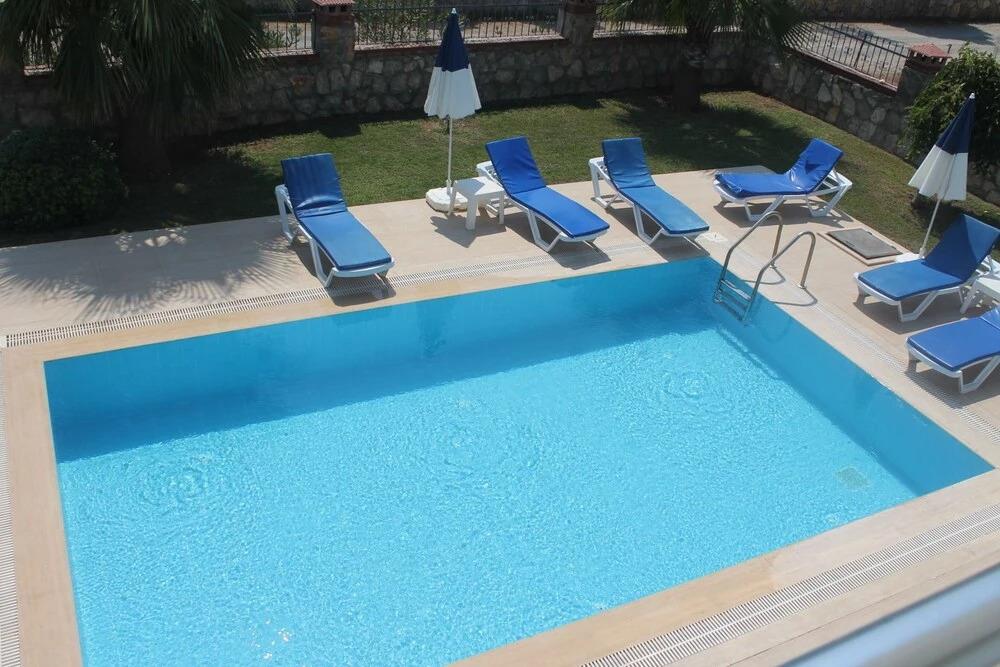 Villa Nuri 0*