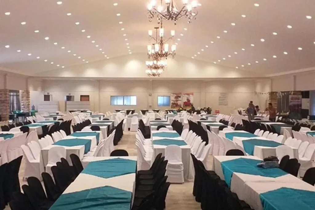 Acacia Hotel Bacolod 3*