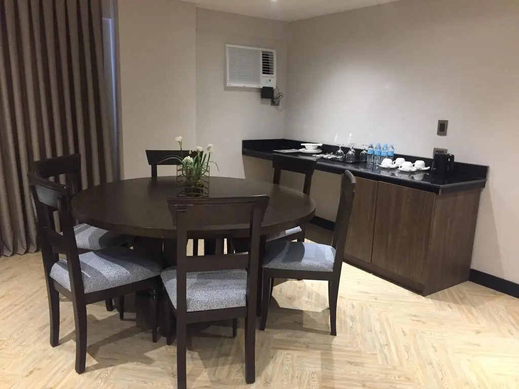 Acacia Hotel Bacolod 3*
