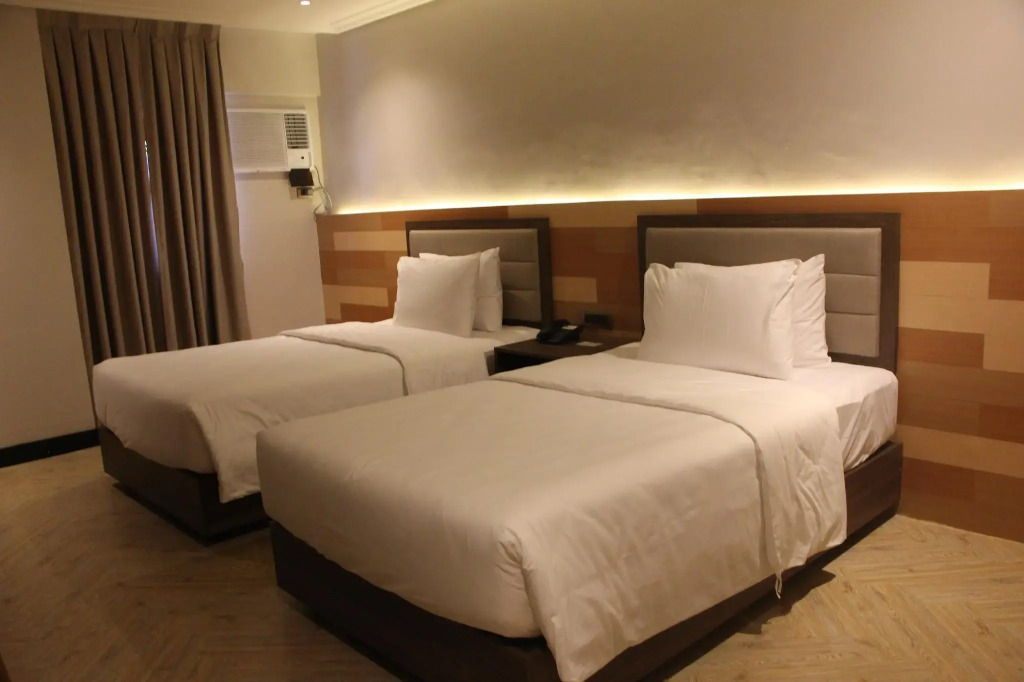 Acacia Hotel Bacolod 3*