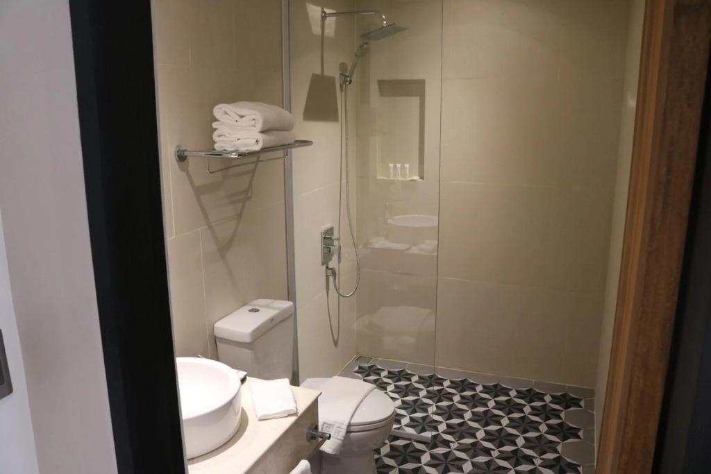 Acacia Hotel Bacolod 3*
