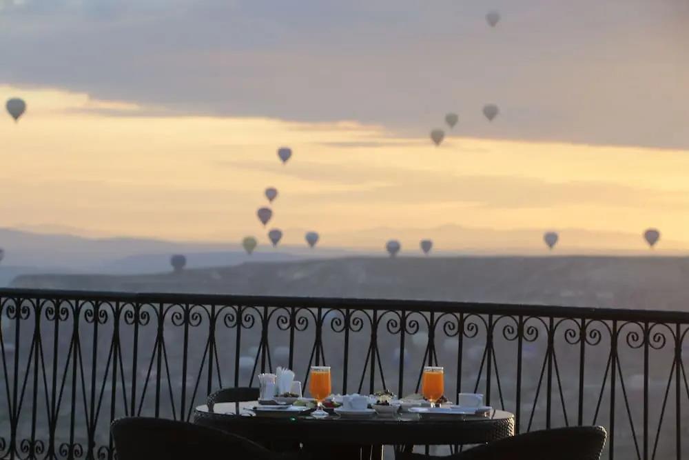 Romance Cave Suites 0*