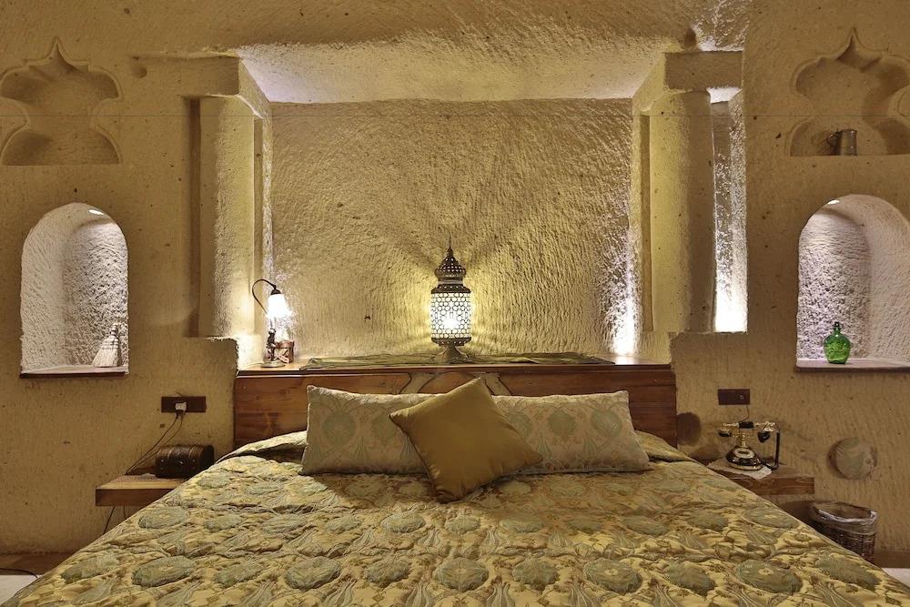 Romance Cave Suites 0*