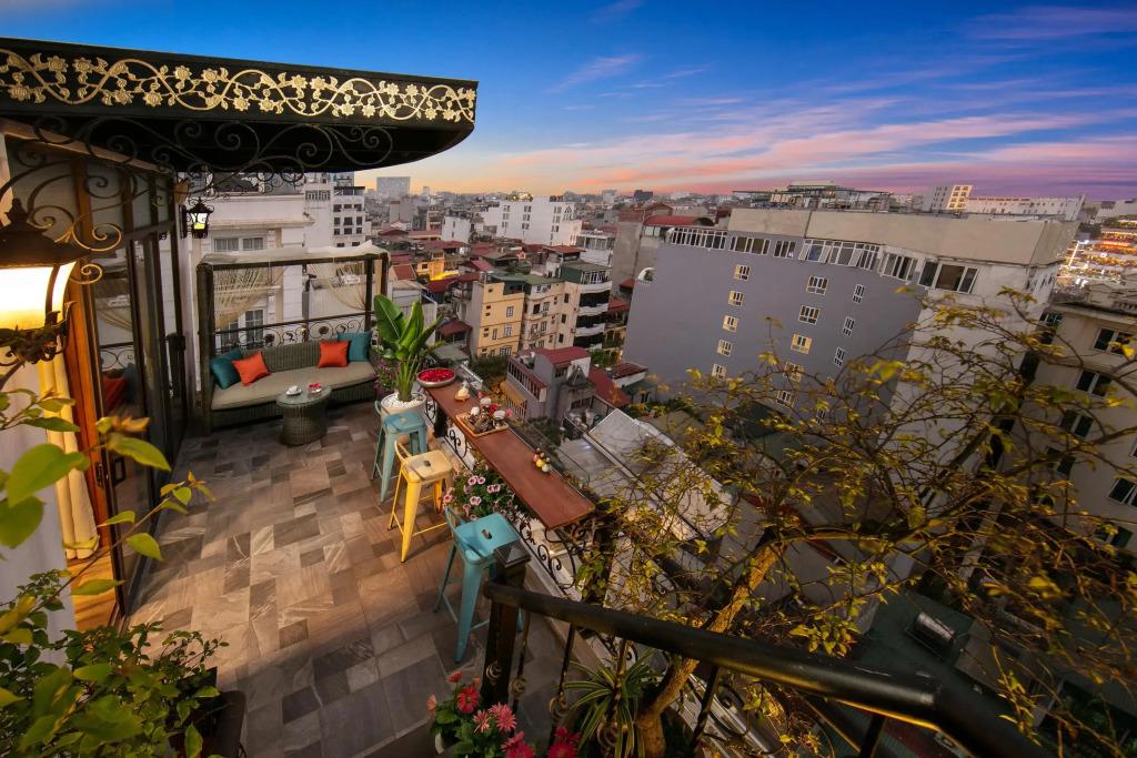 Hanoi Dalvostro Valentino Hotel & Spa 4*