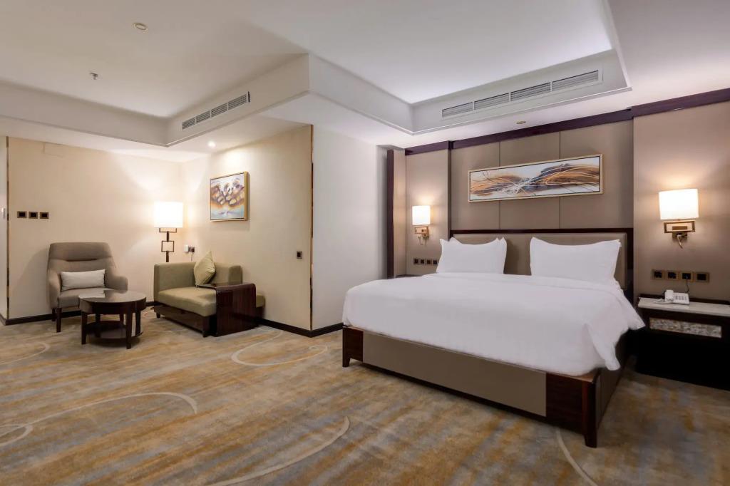 Al Ertiqaa Hotel 3*