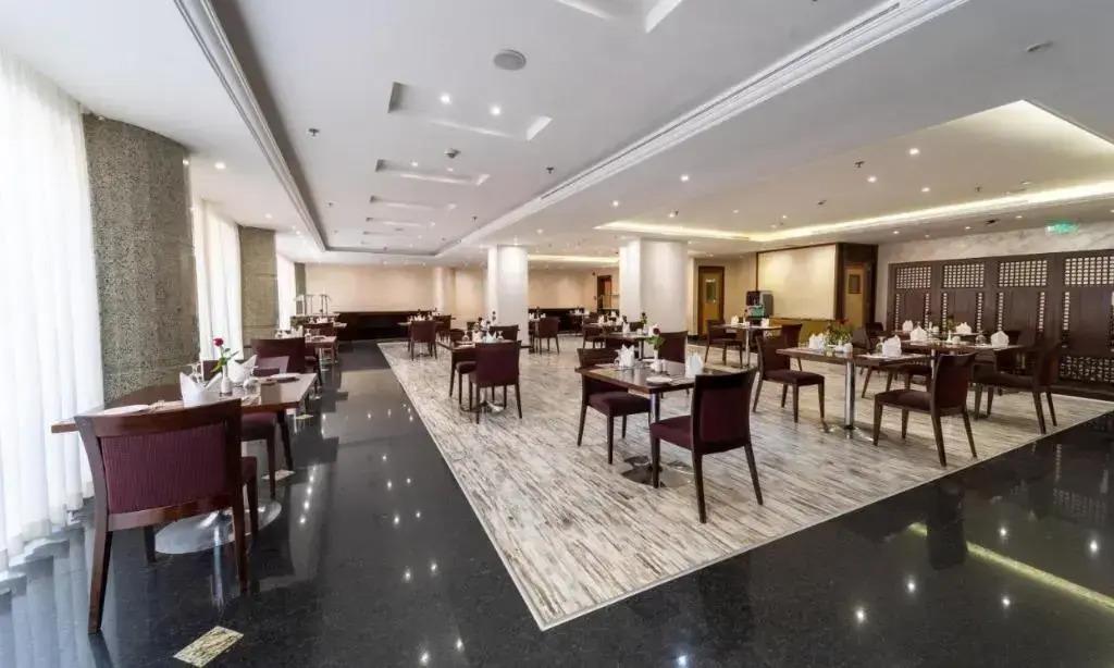 Al Ertiqaa Hotel 3*