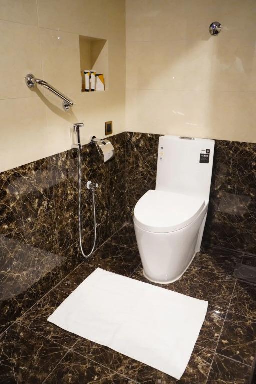 Al Ertiqaa Hotel 3*