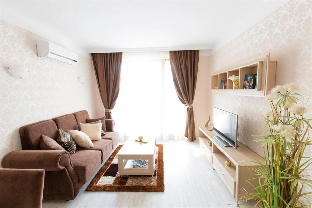 Harmony Suites 4 & 5 & 6 0*