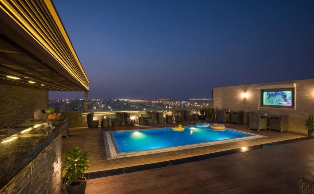 Naviti Warwick Dammam 0*