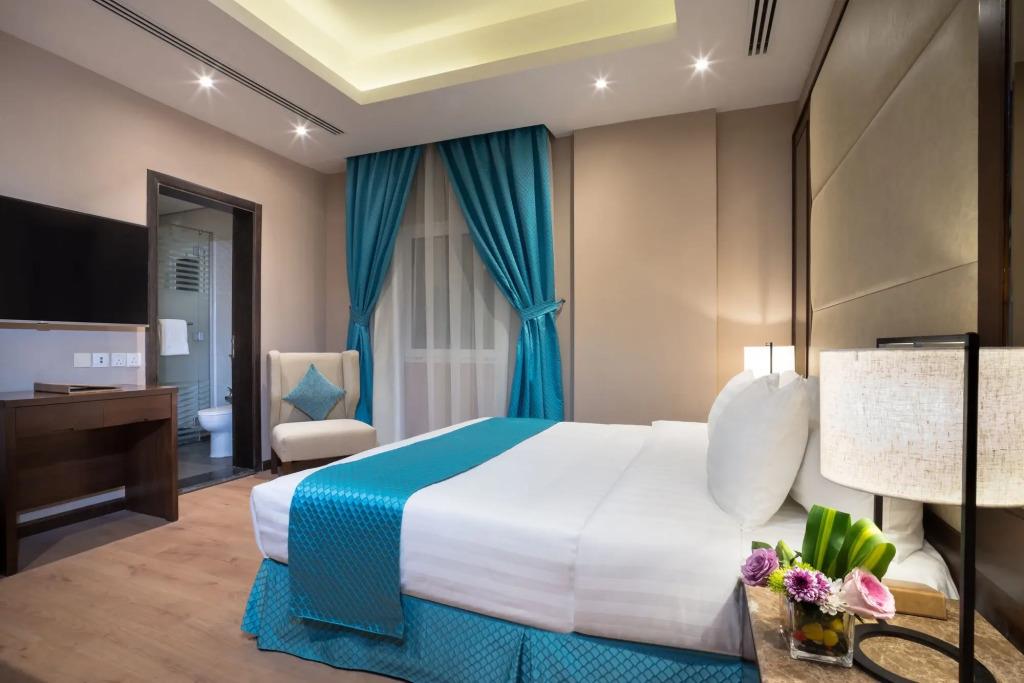 Naviti Warwick Dammam 0*