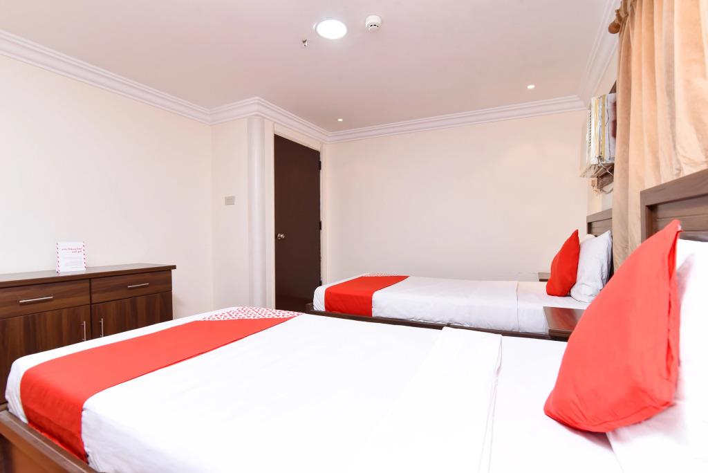 OYO 416 Bonais Hotel 2*