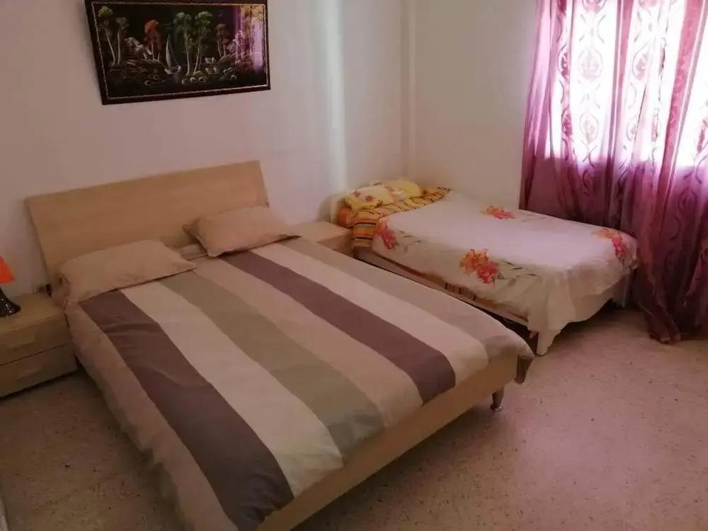 Rent Apartment F4 Richly Furnished In Tunis 0*