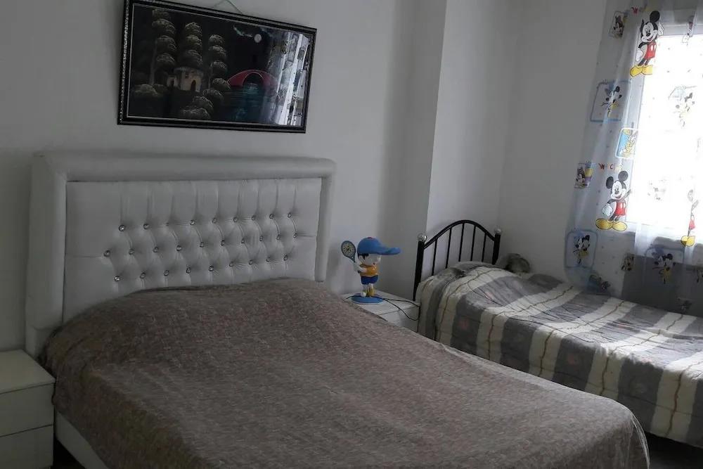 Rent Apartment F4 Richly Furnished In Tunis 0*