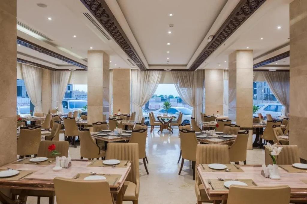 Naviti Warwick Al Khobar 0*