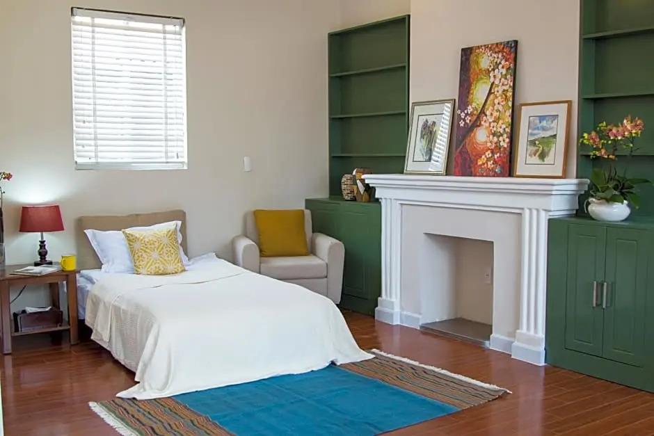 Anada Hotel Suites 0*