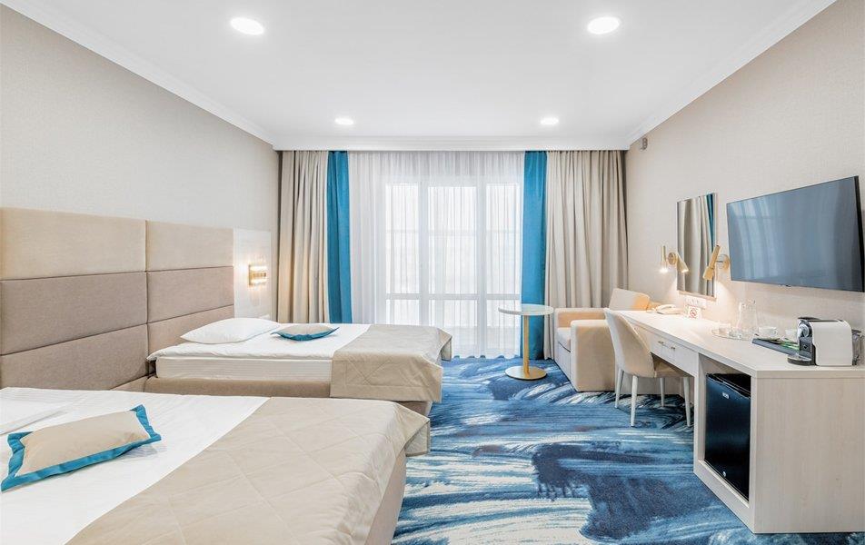 Русский Двор 3*