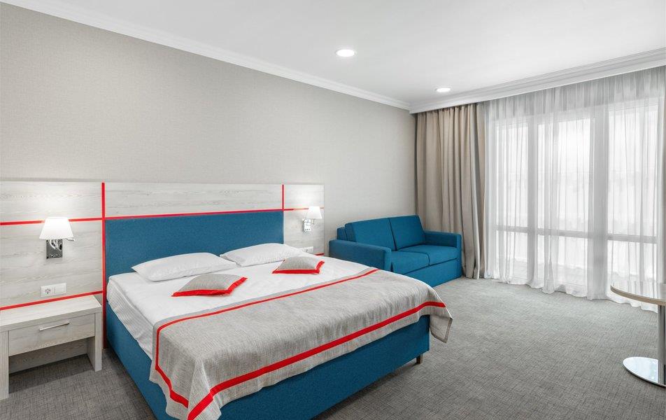 Русский Двор 3*