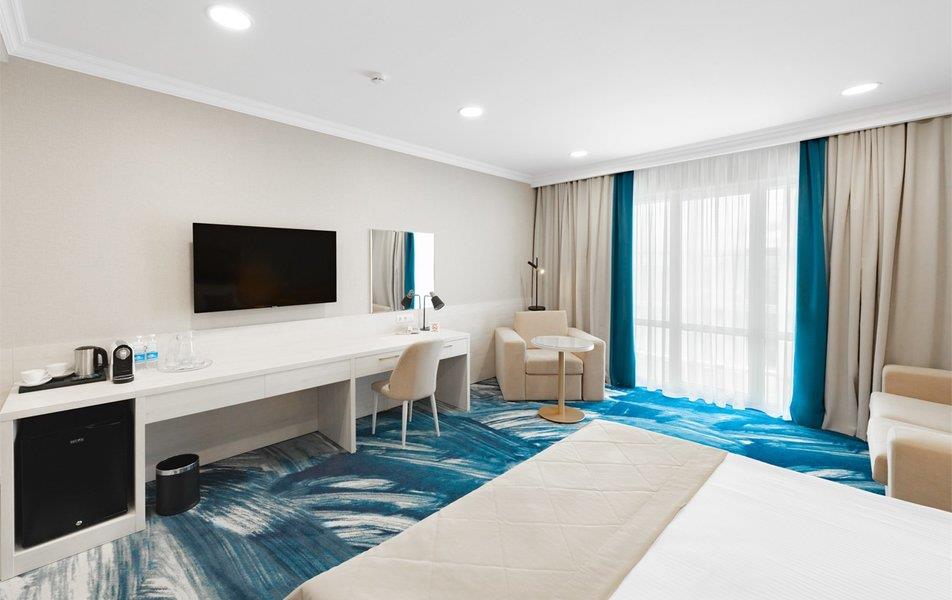 Русский Двор 3*