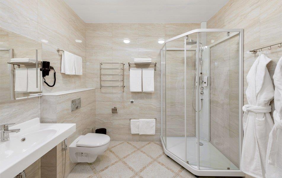 Русский Двор 3*