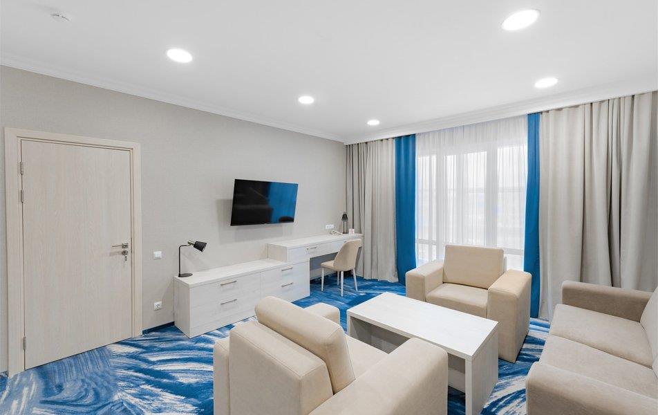 Русский Двор 3*