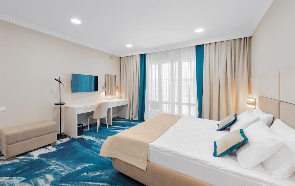 Русский Двор 3*