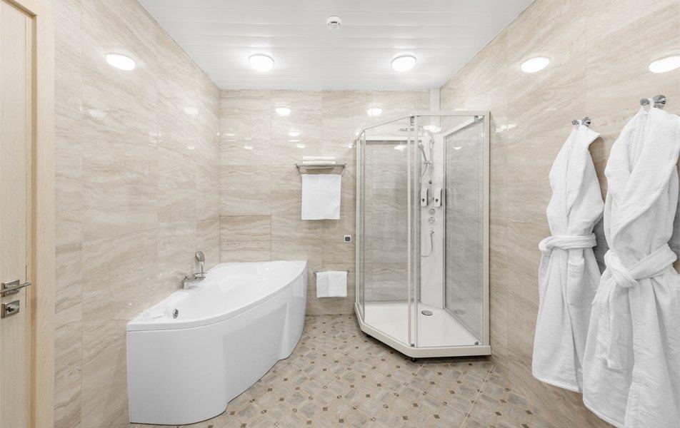 Русский Двор 3*