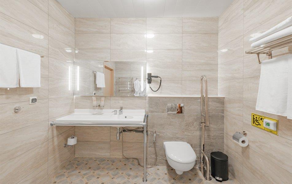 Русский Двор 3*