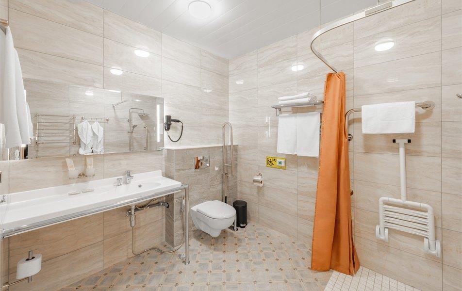 Русский Двор 3*