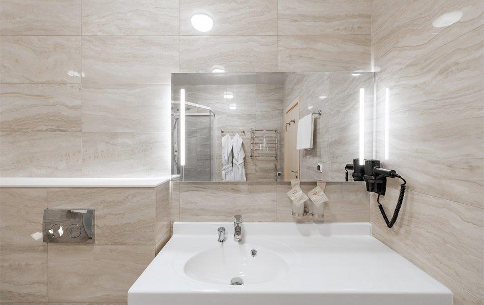 Русский Двор 3*