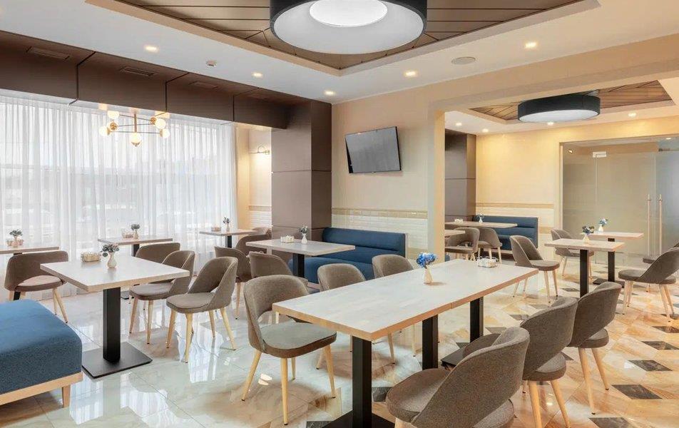 Русский Двор 3*