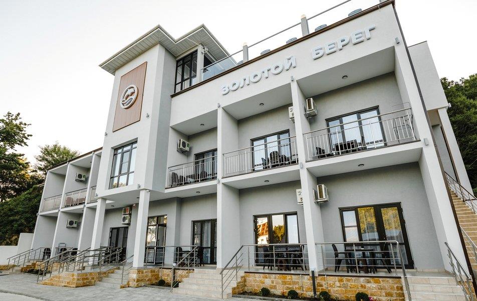 Золотой Берег 0*