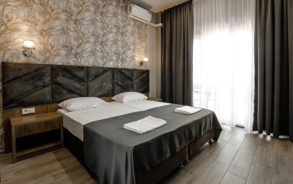 Золотой Берег 0*