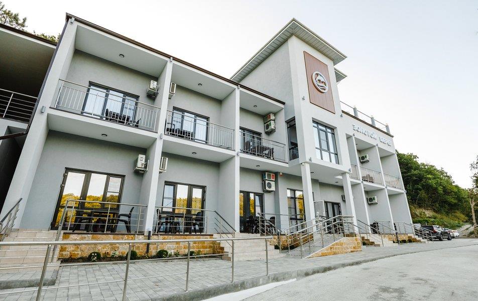 Золотой Берег 0*