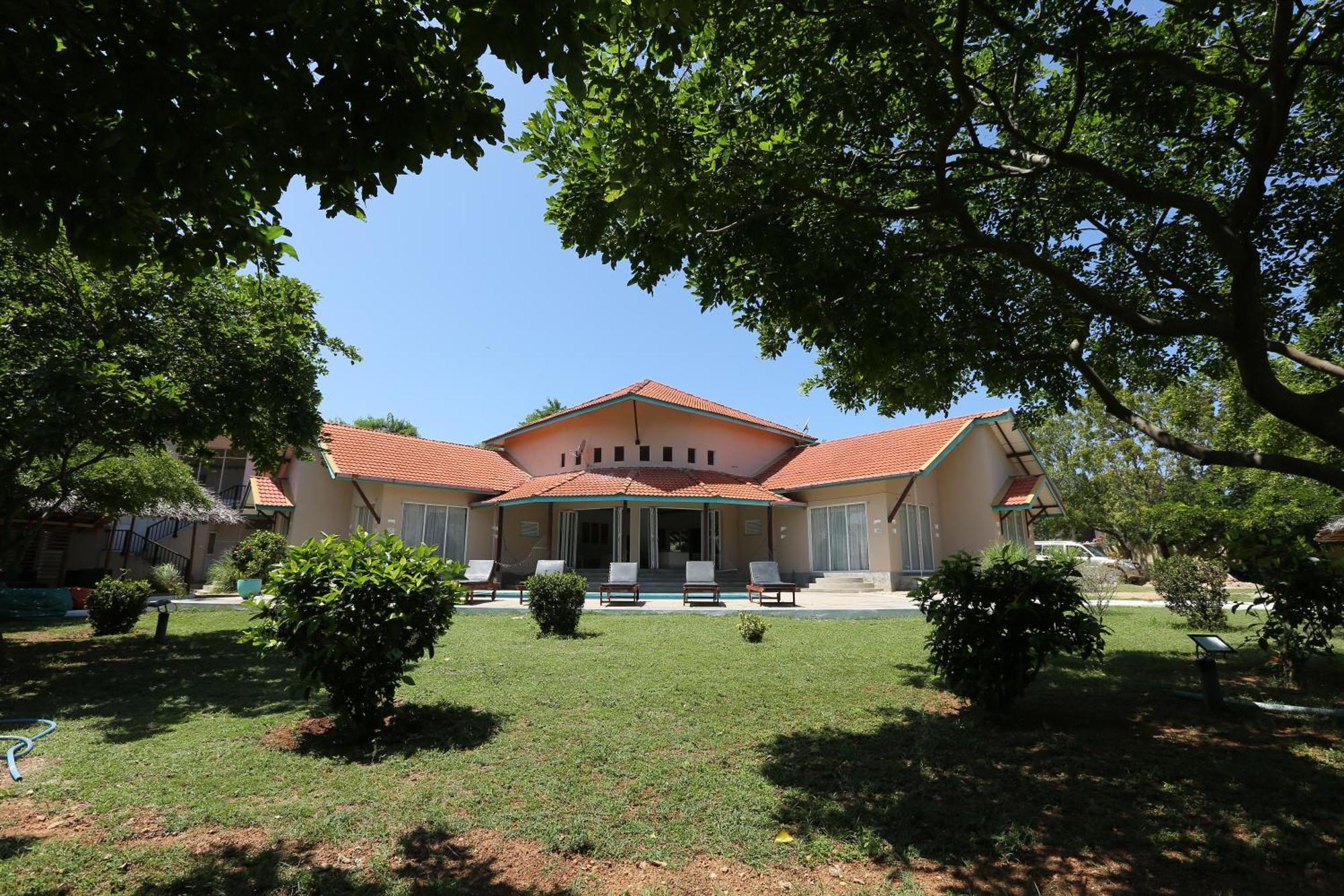 Kayjay Beach House 0*