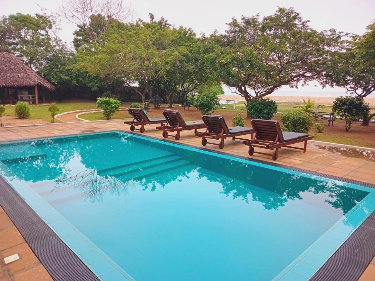 Kayjay Beach House 0*