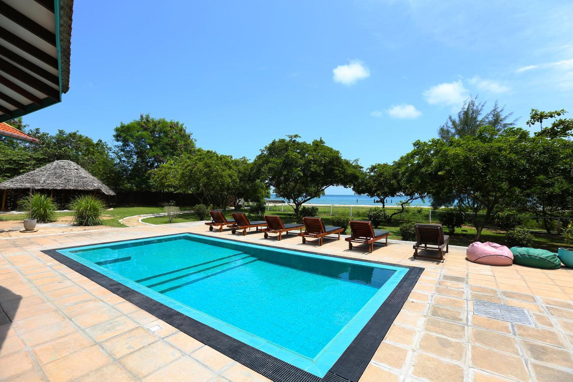 Kayjay Beach House 0*