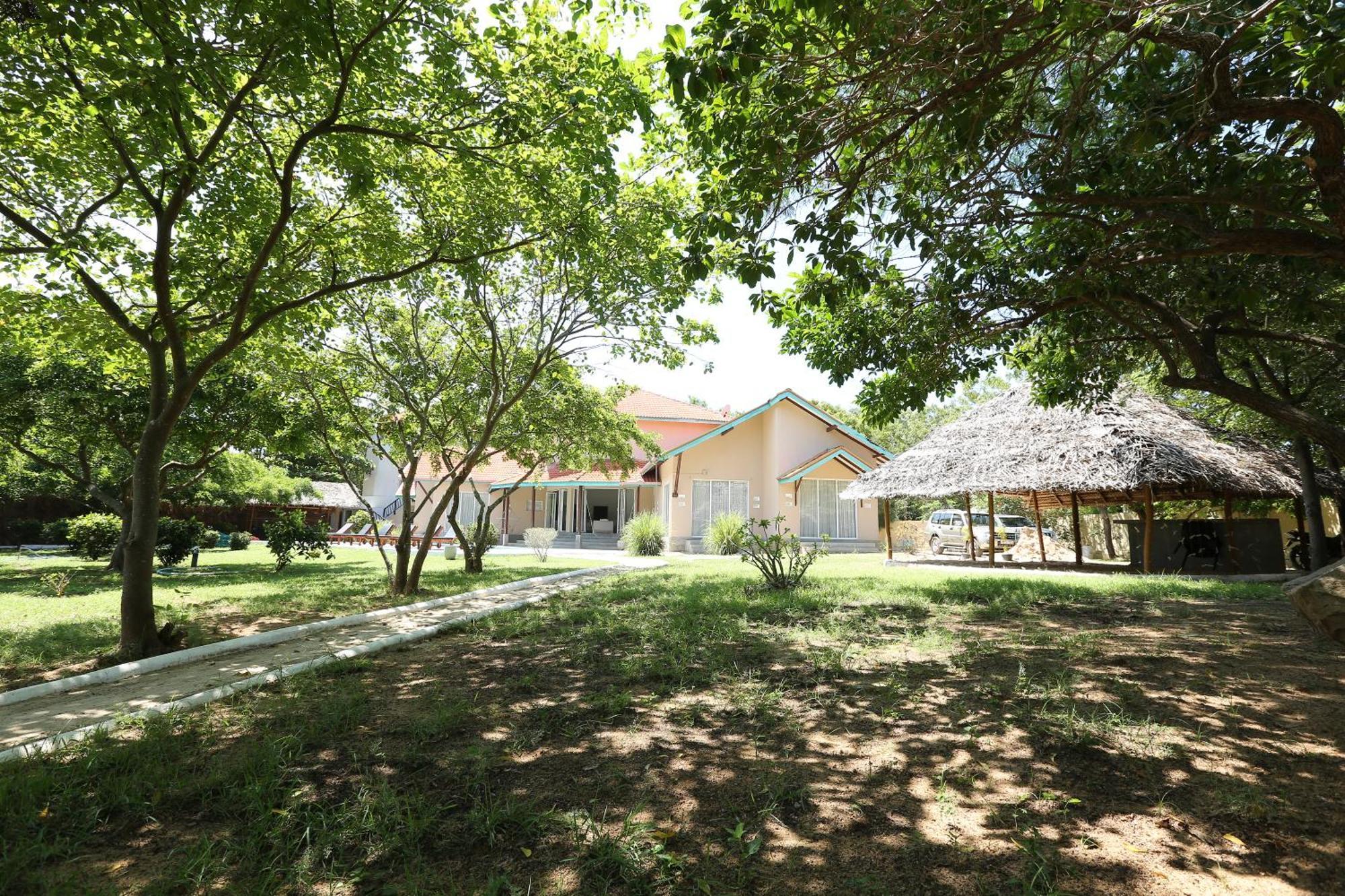 Kayjay Beach House 0*