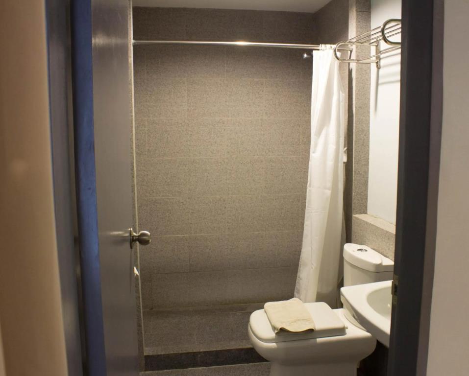 Cebu R Hotel Mabolo 3*