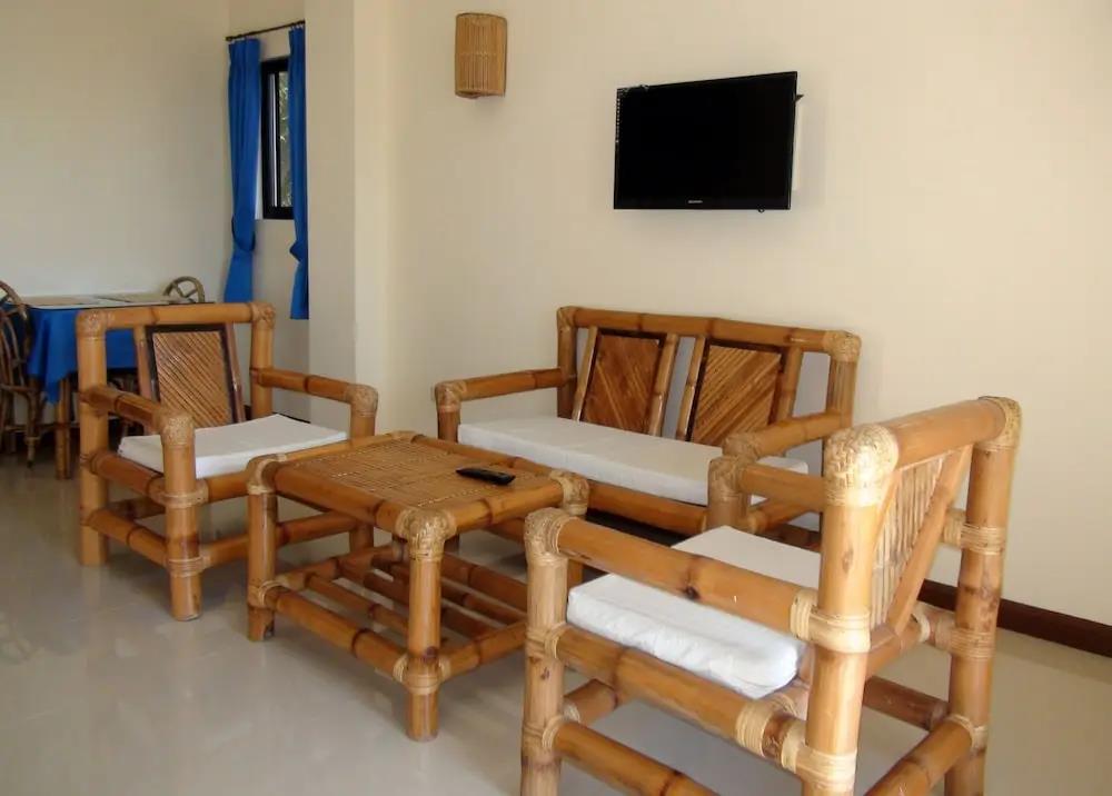 Squares Beachfront Apartments 0*