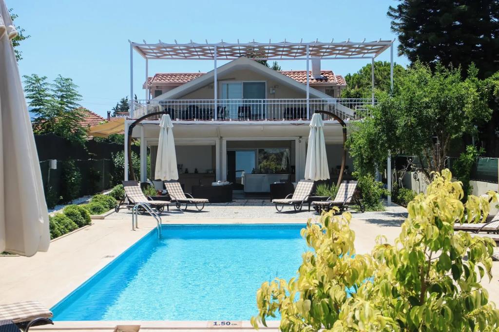 Arp Dalyan 0*