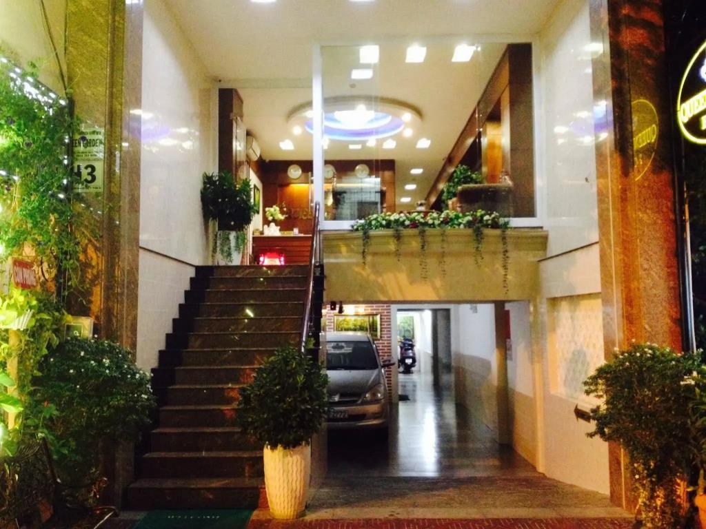 Queen Garden Hotel 2*