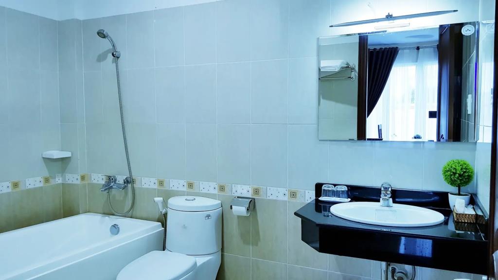 Queen Garden Hotel 2*