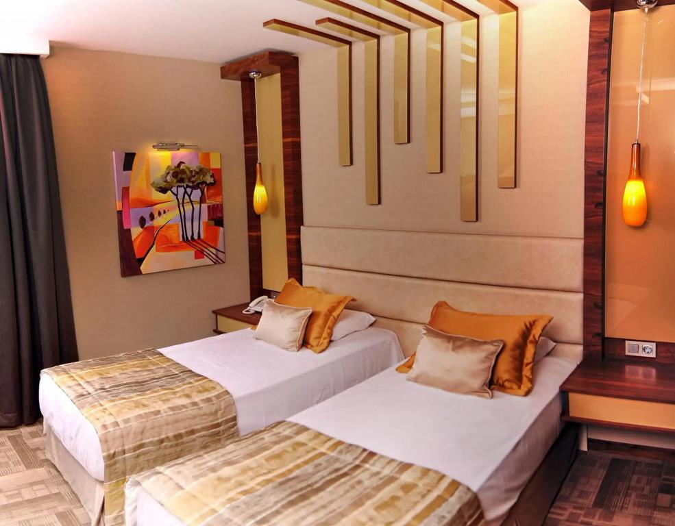 Avin Hotel 0*
